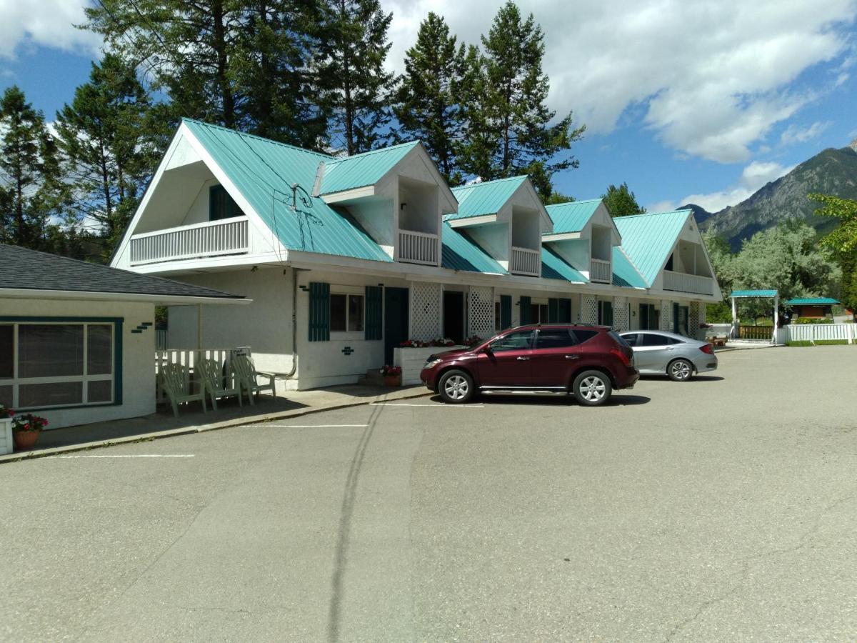 Appletree Inn Рейдиъм Хот Спрингс Екстериор снимка