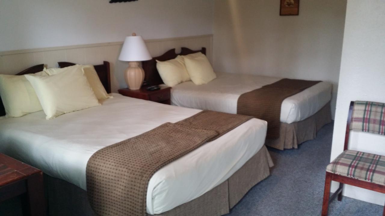 Appletree Inn Рейдиъм Хот Спрингс Екстериор снимка