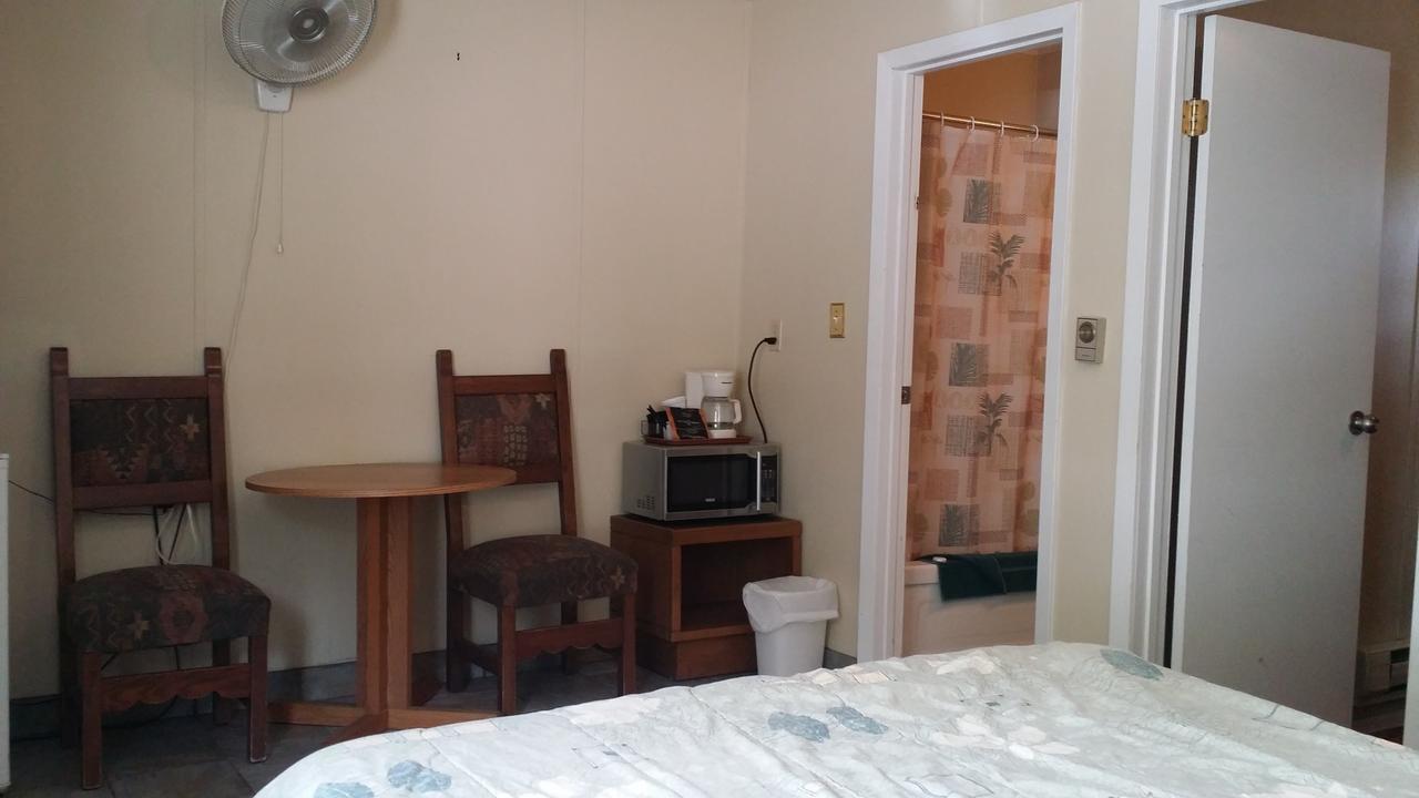 Appletree Inn Рейдиъм Хот Спрингс Екстериор снимка